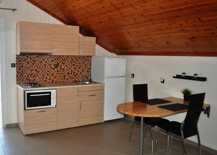 Mari-Christi Apartments