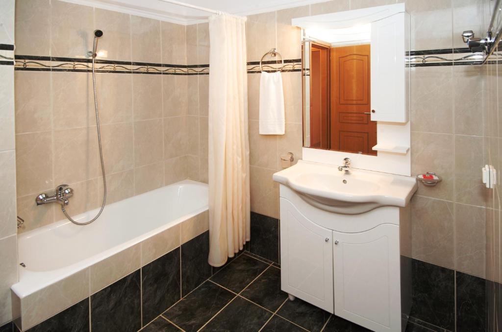 Mari-christi Apartament *