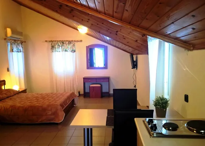 Mari-Christi Apartments