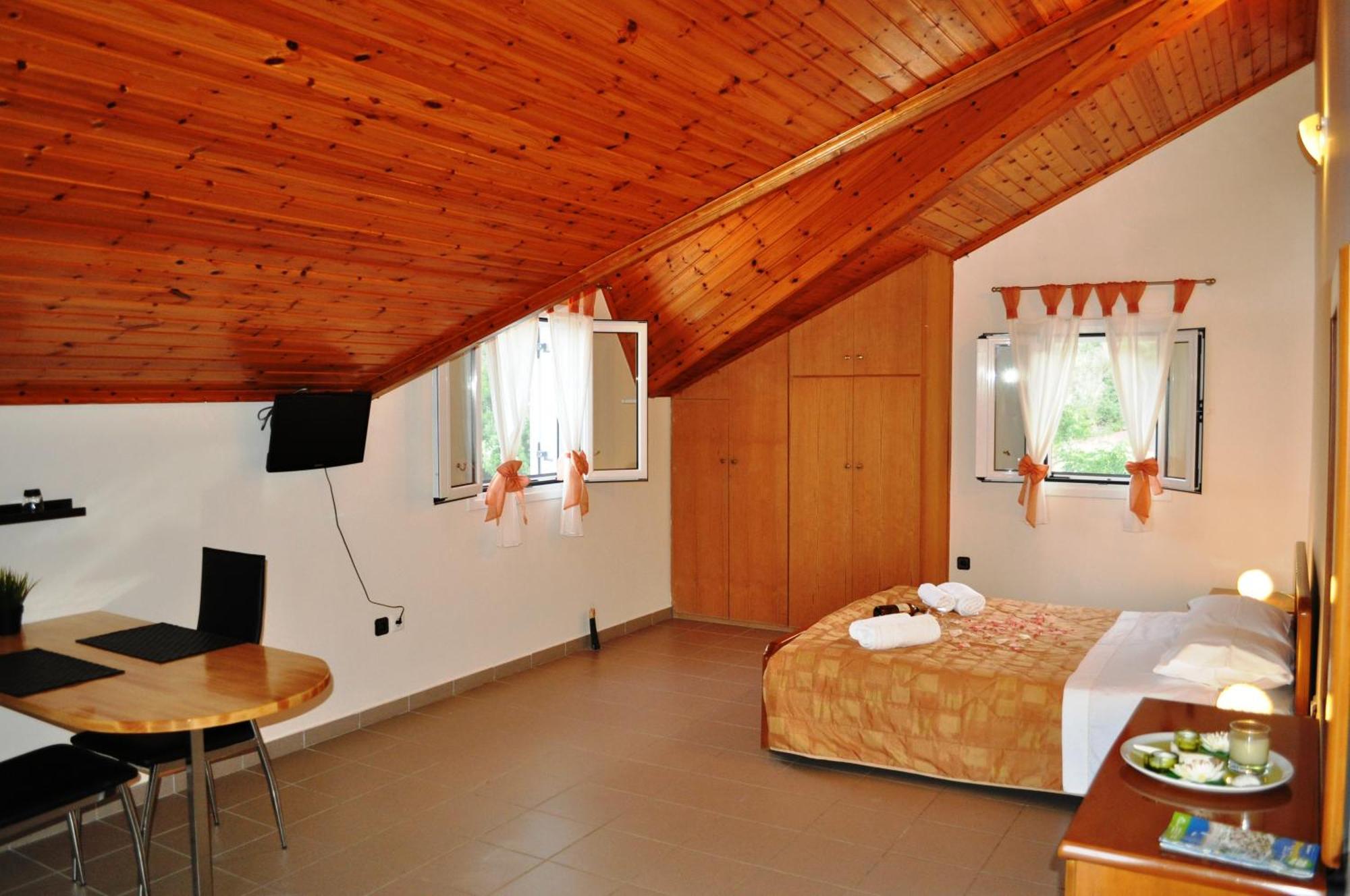 Mari-christi Apartment