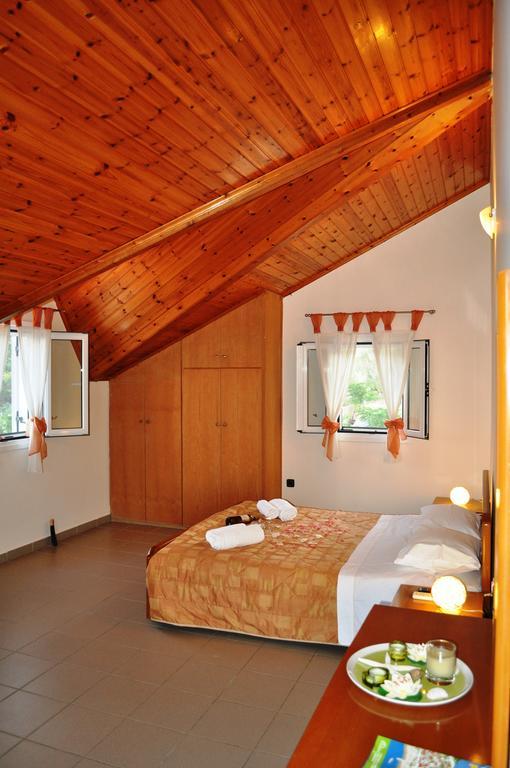 Mari-christi Apartment